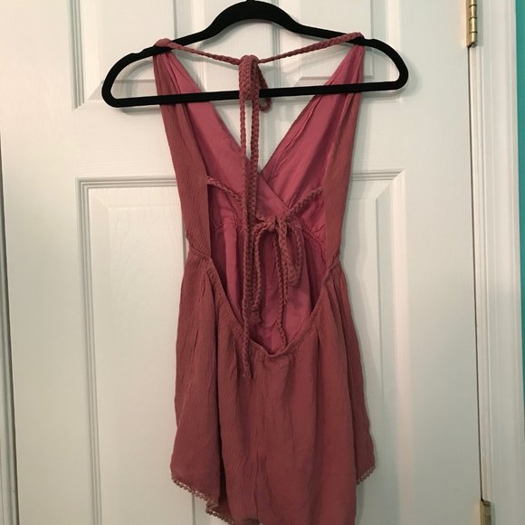 Tobi Halter Tie Romper - Picture 4 of 8